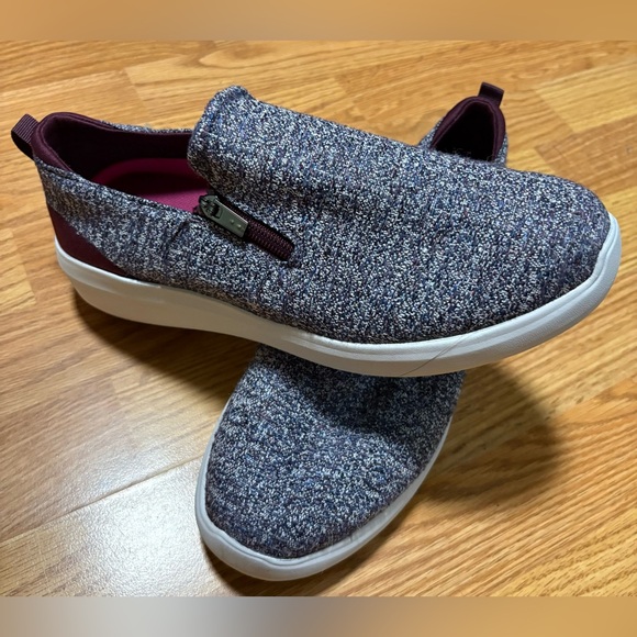 Ryka Women's Multicolor Slip-On Flats - Picture 1 of 4